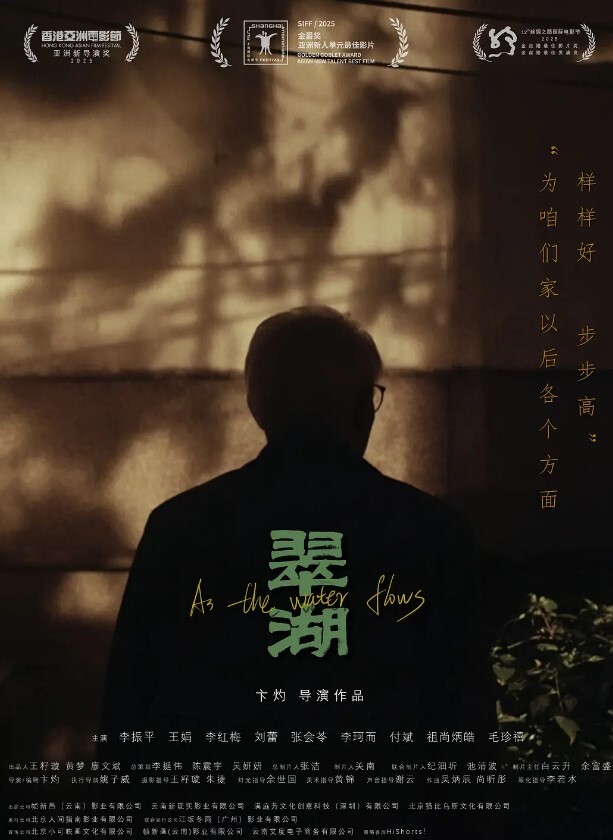 高端外围牛仔裤笑起来甜美妹子近距离特写口交大屌招牌动作抬腿侧入抽插猛操 - 星赐影院